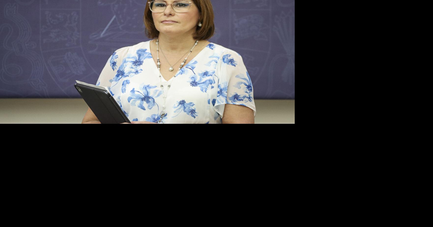 Renuncia Mary Carmen Zapata Acosta como directora ejecutiva de la AEE