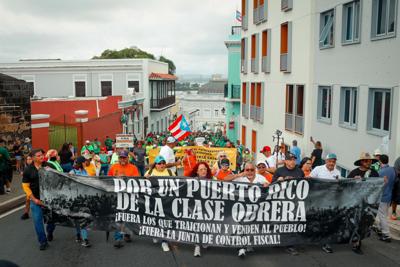 Marchan en el Día Internacional de la Clase Trabajadora