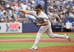 Imagen de la cobertura de: Piratas refuerzan su bullpen con la llegada de Camilo Doval