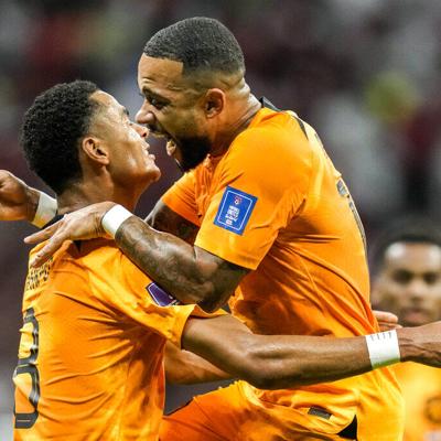 Holanda vence a Catar 2-0 y pasa a octavos como primera