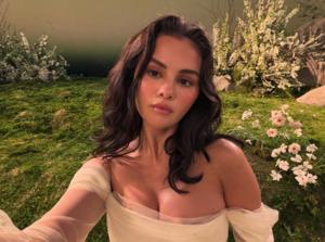 Imagen del artículo de El Vocero: Selena Gomez revela que dejó el vapeo y admite que afectó su voz