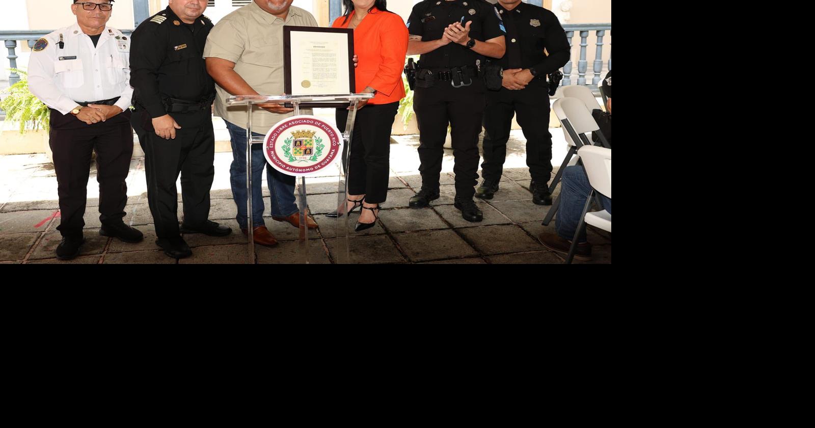 Alcalde de Guayama anuncia incentivo económico para policías municipales