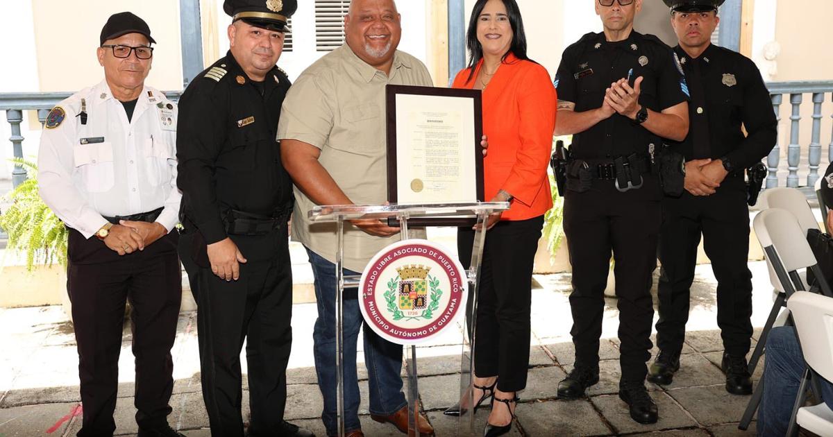 Alcalde de Guayama anuncia incentivo económico para policías municipales