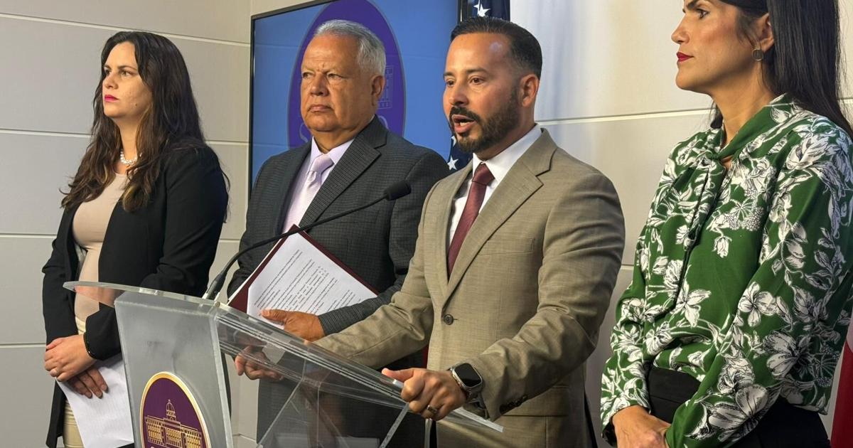 Tras Comisión Total a Domenech, populares piden interpelar al secretario de Salud