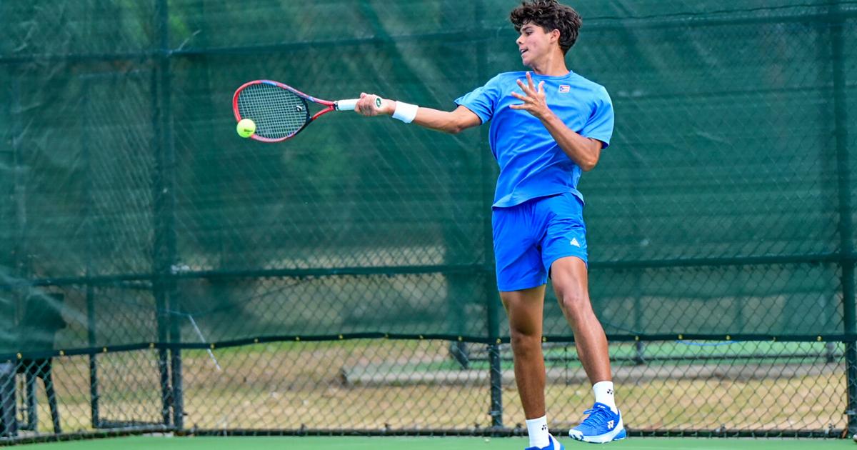 Yannik Álvarez avanza a cuartos de final con blanqueada 6-0, 6-0 en Santo Domingo 2026