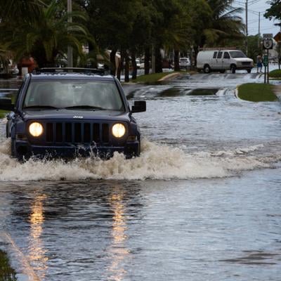 Emiten advertencias y avisos de inundaciones para varios municipios