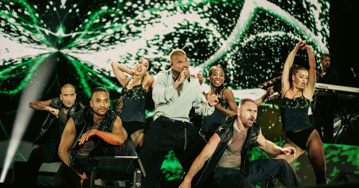 Ricky Martin cierra gira por Asia y Europa y anuncia regreso a Puerto Rico en 2027