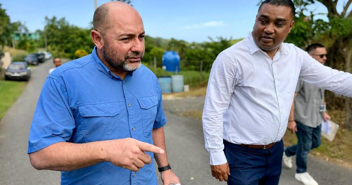 Legislador y AAA inspeccionan sector El Cuco de Manatí para resolver problema de agua de 50 años