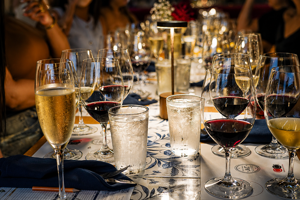 Imagen del artículo de El Vocero: Ribera del Duero y Rueda llegan a Barullo con una experiencia de vinos y gastronomía española