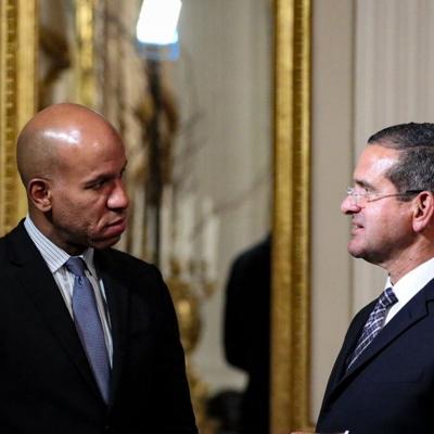 Gobernador afianza lazos con Tesoro Federal para evitar lavado de dinero en la Isla
