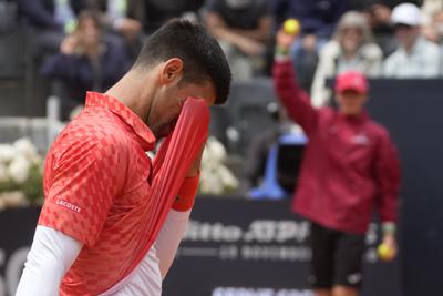 Novak Djokovic es derrotado por Holger Rune y cae eliminado del Abierto de Italia