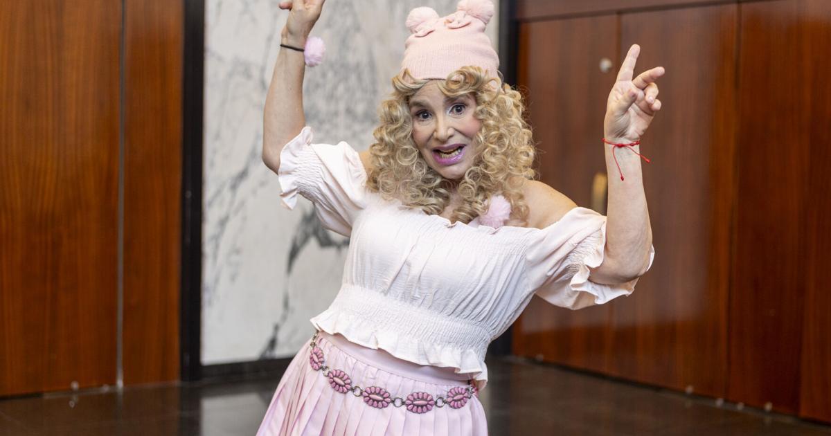 Waleska Seda celebra ser abuela y su regreso al teatro como La Cari