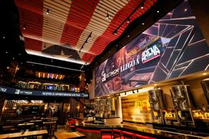 Imagen de la cobertura de: Abre BetMGM 21 Sportsbook Lounge en DISTRITO T-Mobile