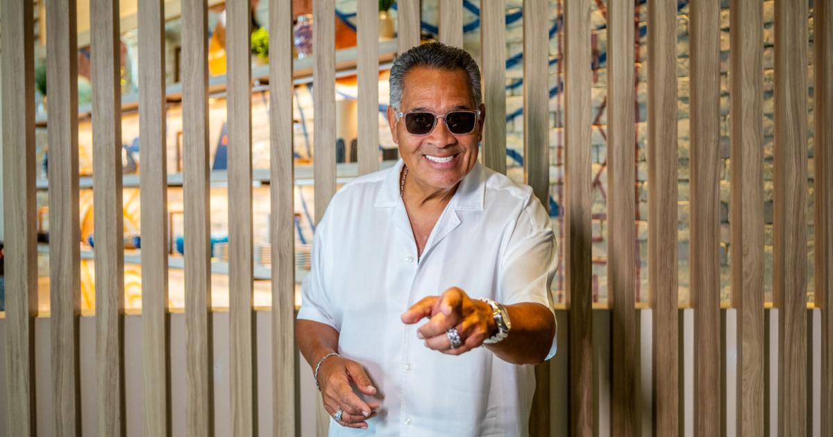 Tito Nieves regresa a la música con su nuevo álbum "Desde el Corazón"