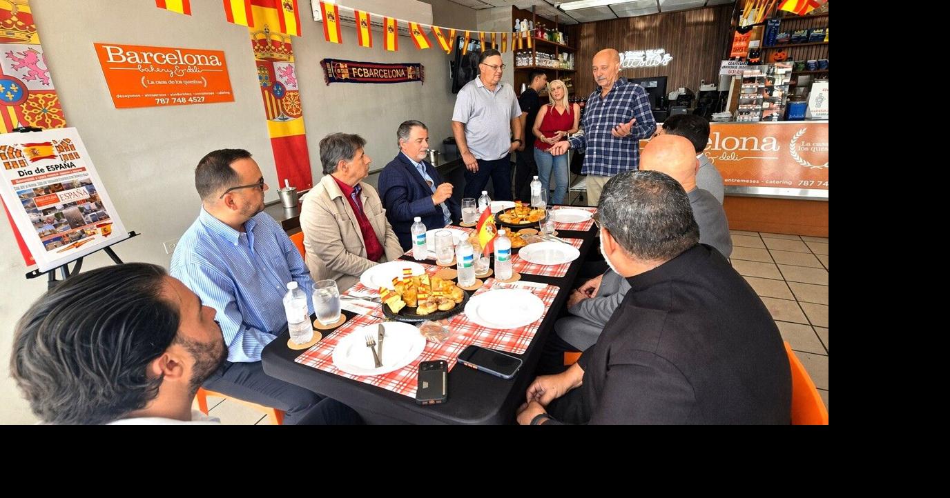 Saint Just celebra el Día de España con conversatorio en la Panadería Barcelona de Trujillo Alto