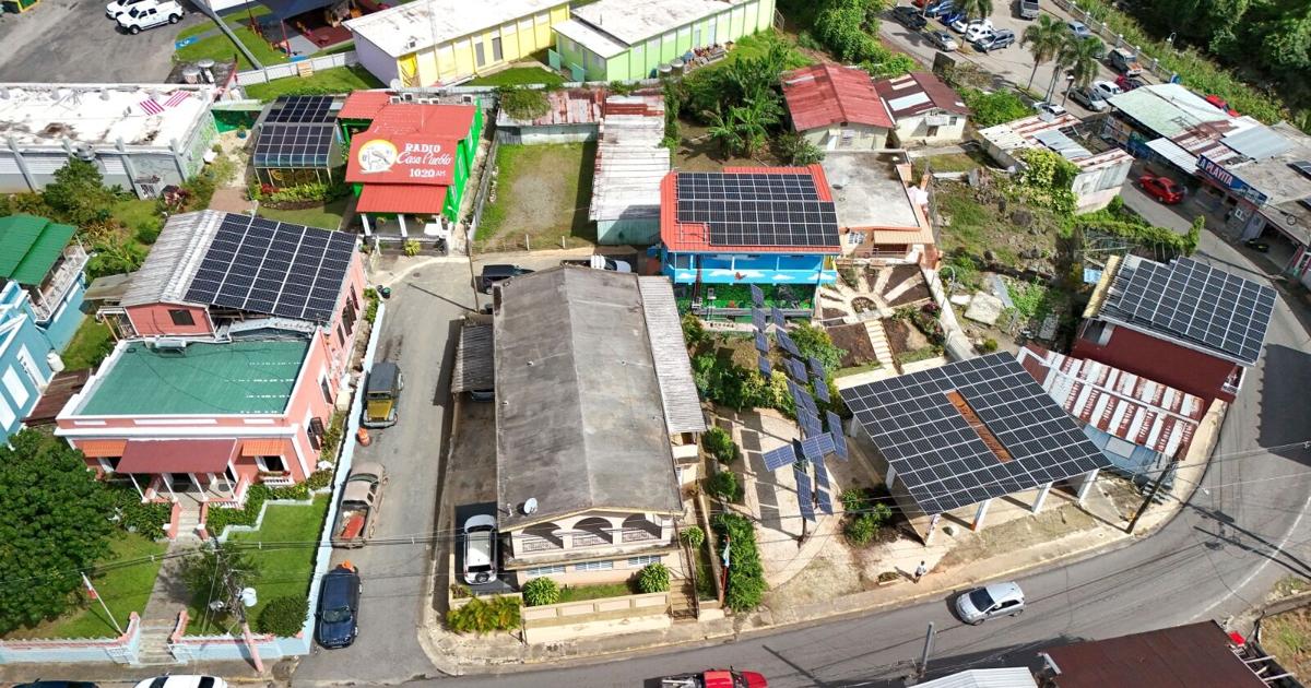 Casa Pueblo exige transición a energía solar para reducir la factura de luz en Puerto Rico