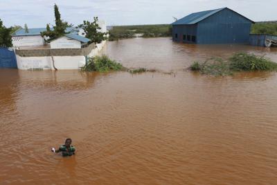 Al menos 40 muertos tras el colapso de una represa en Kenia