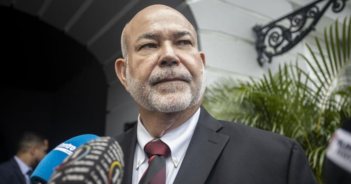 Presidente de la Cámara anticipa enmiendas a reforma de permisos del Ejecutivo