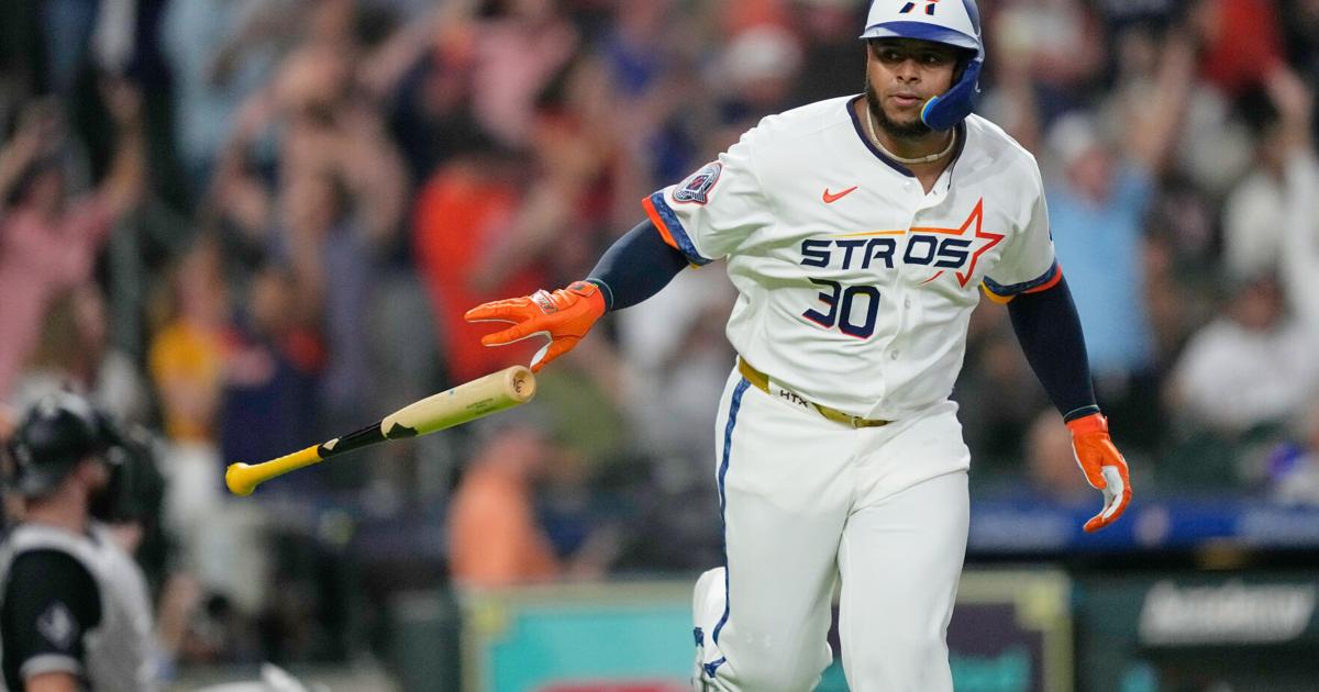 Nelson Velázquez pega jonrón y guía a los Astros a victoria 6-3 sobre Medias Blancas