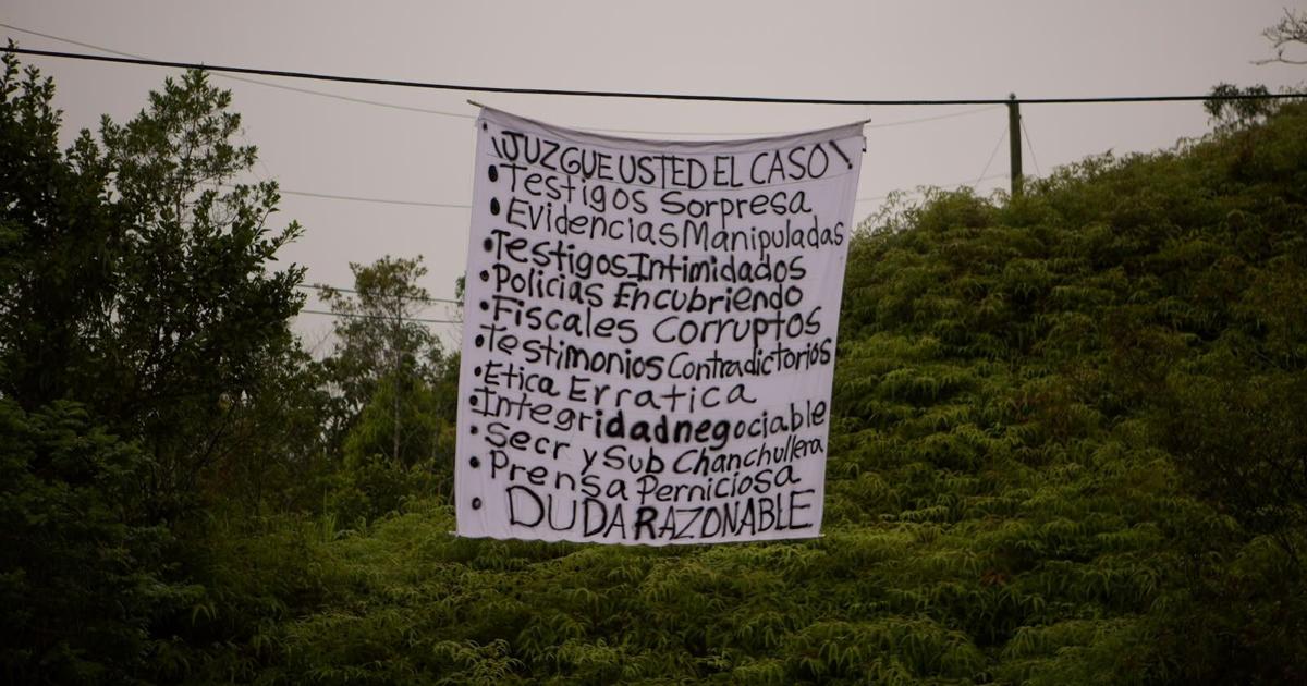 EN VIVO: Nueva sábana con mensaje aparece en el día 22 del juicio contra Elvia Cabrera Rivera