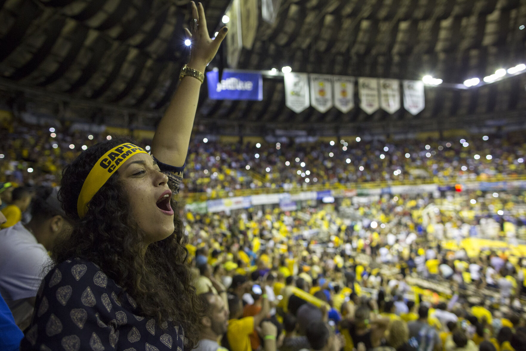 Solo fanáticos vacunados y menores negativos al covid-19 ingresarán a juegos del BSN - Vimarsana News