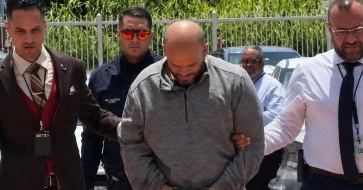 Cuidador acusado de tentativa de asesinato tras arrastrar anciana en "ritual" en Las Piedras
