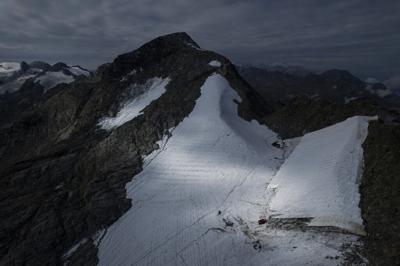 Continúan derritiéndose los glaciares a una velocidad récord