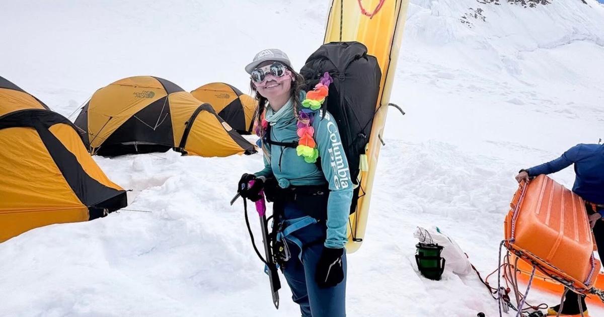 Puertorriqueña busca hacer historia al escalar el Monte Everest