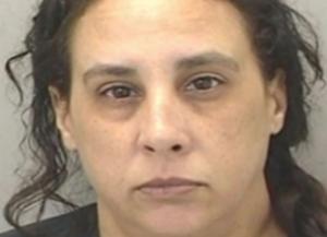 Imagen del artículo de El Vocero: Mujer enfrenta cargos por presunto maltrato contra su padre de 72 años en Caimito