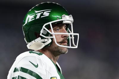 Aaron Rodgers podría perderse la temporada con los Jets tras desgarrarse el tendón de Aquiles