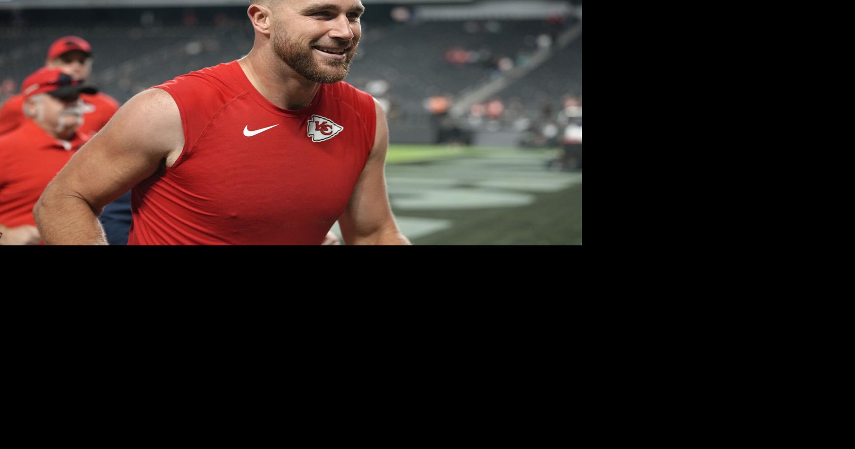 | Kelce se convierte en el segundo integrante de los Chiefs en tener una participación en un equipo de Grandes Ligas.