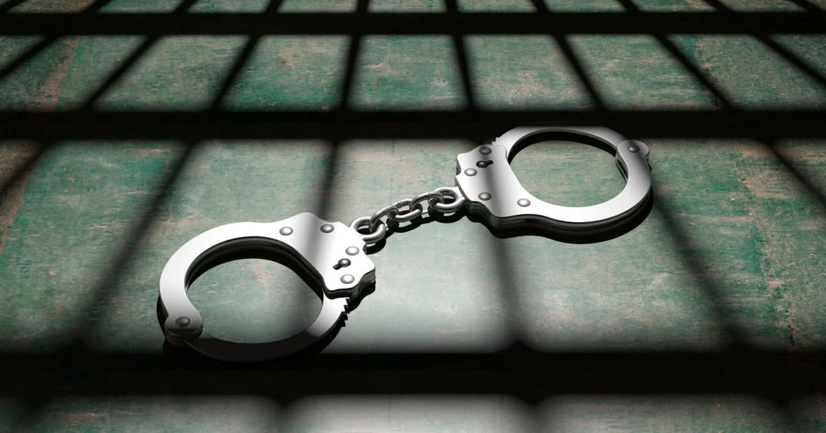 Arrestan a hombre que incendió punto de drogas al ver llegar a la Policía en Cayey