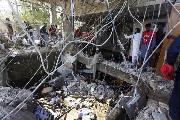 Asciende la cifra de muertos a 17 tras una explosión en Pakistán 61bf9a0f8a242.image