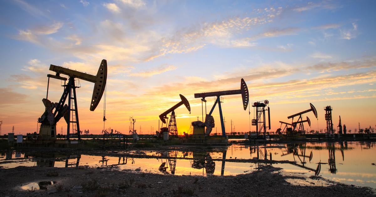 Salida de los Emiratos Árabes de la OPEP añade presión al mercado petrolero