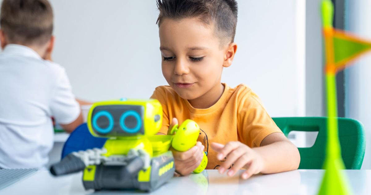 Presentan medidas para flexibilizar reglas y ampliar acceso a centros de cuido infantil en la Isla
