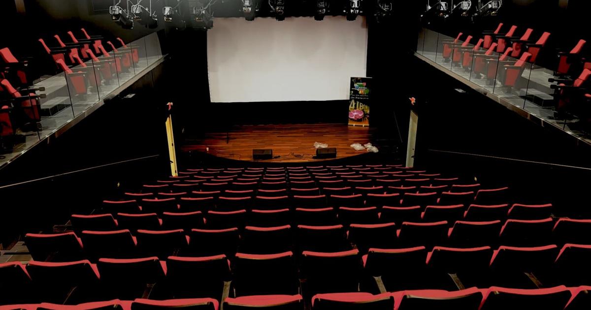 Teatro Encanto reabre en Aibonito tras remodelación con nueva tecnología