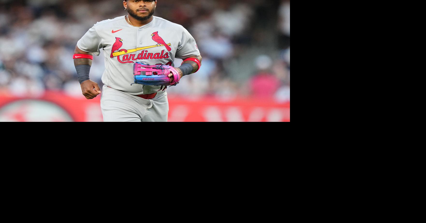 Astros reclaman al puertorriqueño Nelson Velázquez de la lista de waivers de los Cardenales