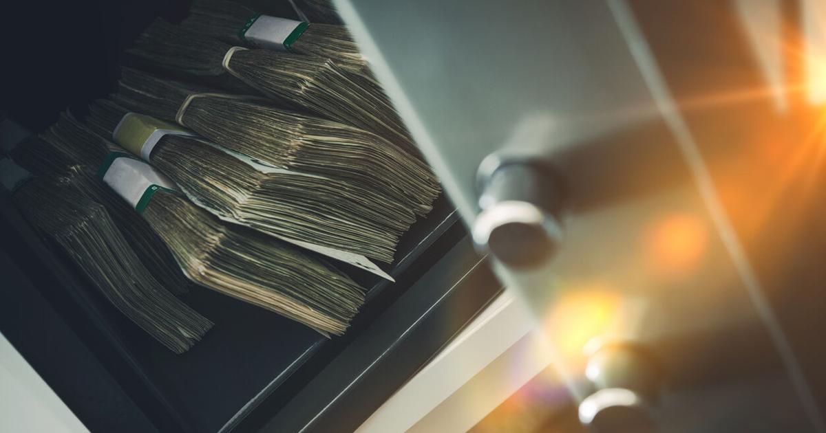 Dos hombres armados irrumpen en residencia y roban caja fuerte con $60,000 en Villalba