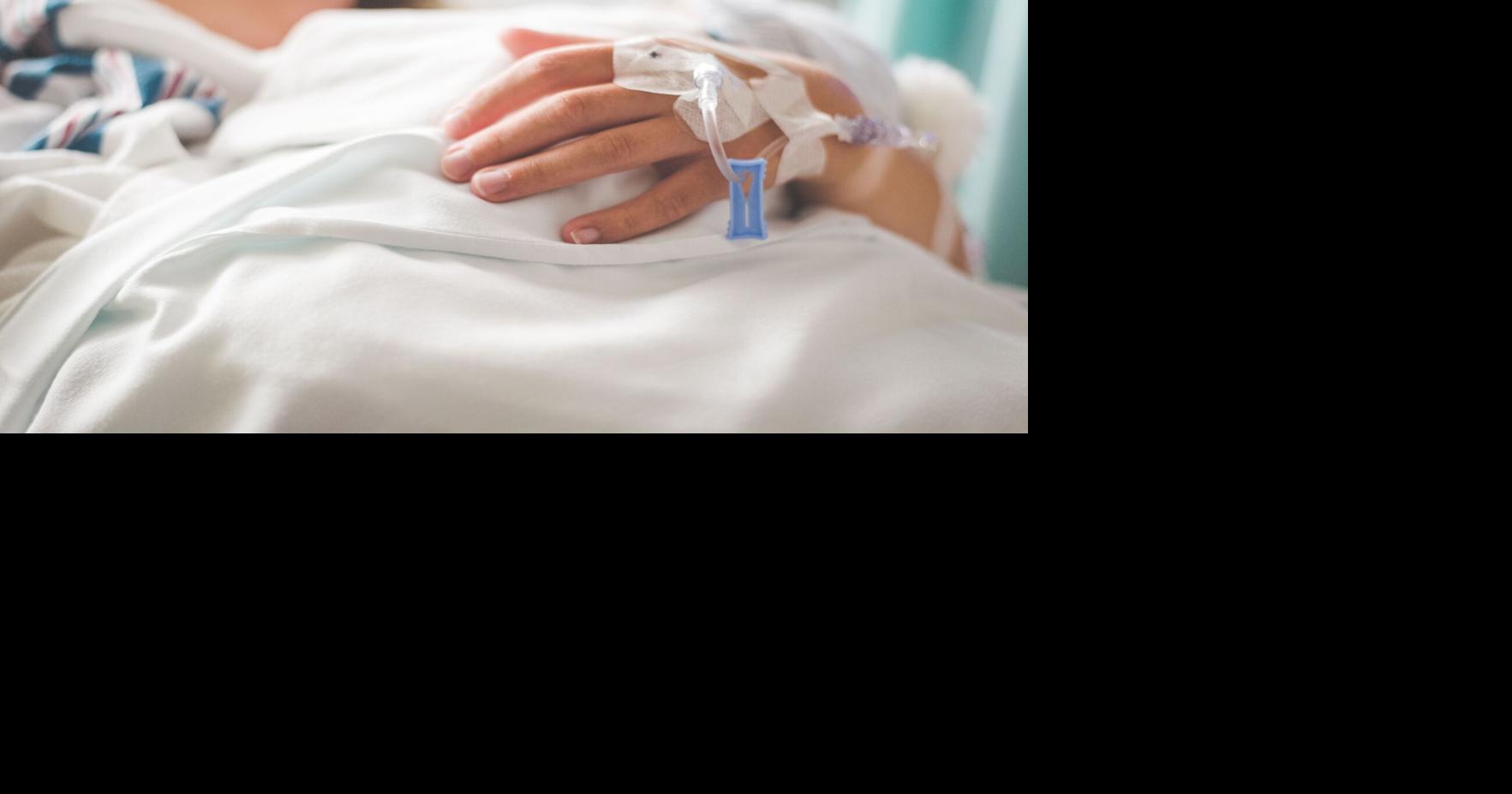 Mujer baleada por expareja en oficina médica de Villalba sigue en condición crítica
