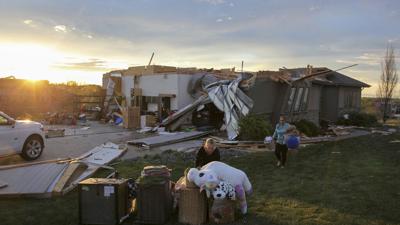 Tornados derrumban edificios y arrasan casas en Nebraska e Iowa