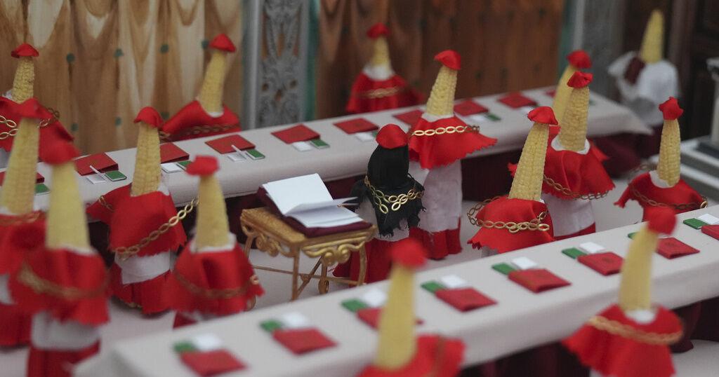 Esculturas de Trump y celebridades hechas con verduras atraen multitudes en Reino Unido