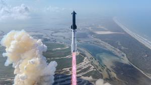 Imagen del artículo de El Vocero: SpaceX lanza su cohete Starship en preparación para misión Artemis