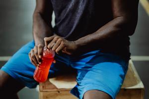 Imagen del artículo de El Vocero: Retiran más de 122,000 cajas de Gatorade en 37 estados por colorantes no declarados en las etiquetas