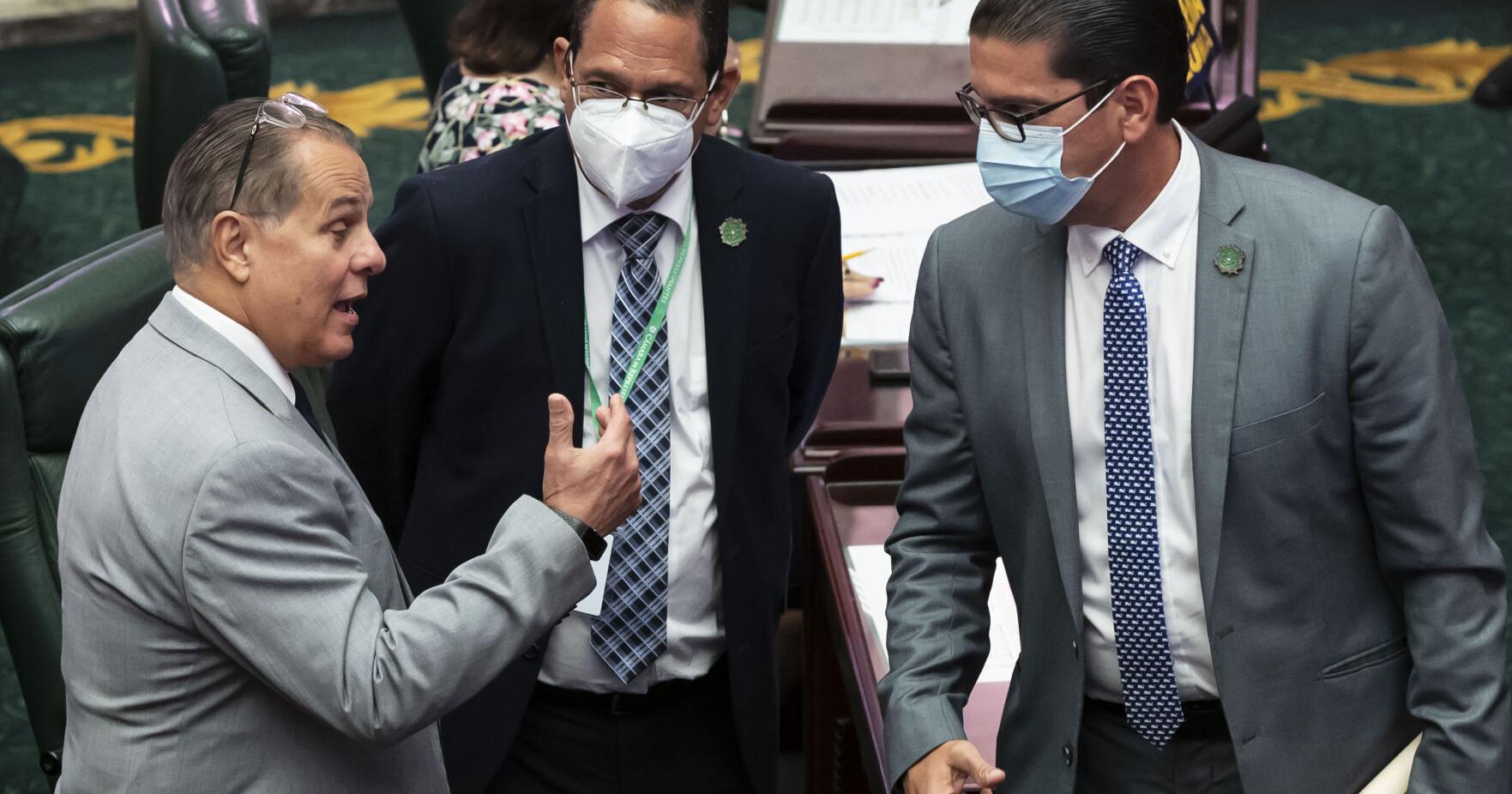 Sin lograr los votos la medida de alza salarial para empleados públicos - Vimarsana News