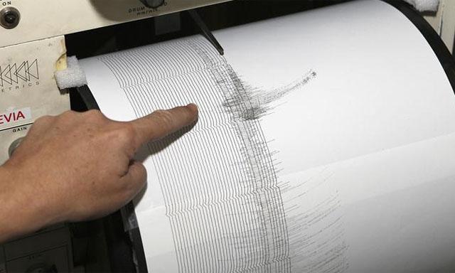 A magnitude 7.1 earthquake shakes the northeast coast of Japan  The world