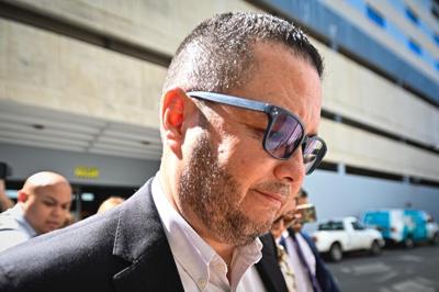 Llega al tribunal para ser sentenciado el exalcalde Ángel Pérez