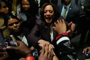 Imagen del artículo de El Vocero: Kamla Harris busca energizar a los demócratas de cara a elecciones