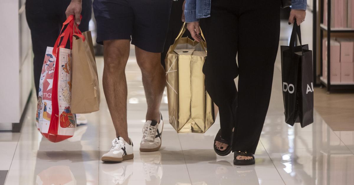 Comercios diversifican estrategias ante caída de 1% en ventas al detal en Puerto Rico