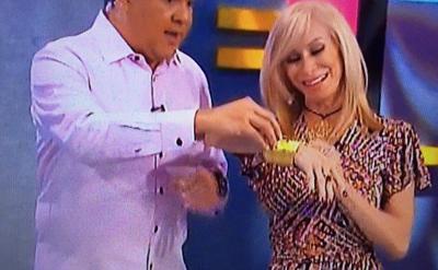 Sonya Cortés pasa tremendo pasme en vivo | Escenario | elvocero.com