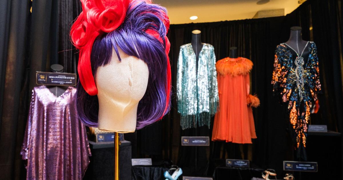 Exhibición de Celia Cruz inaugura en San Juan; Karol G anuncia nuevo álbum